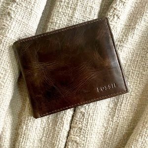 Fossil brand billfold wallet very dark brown